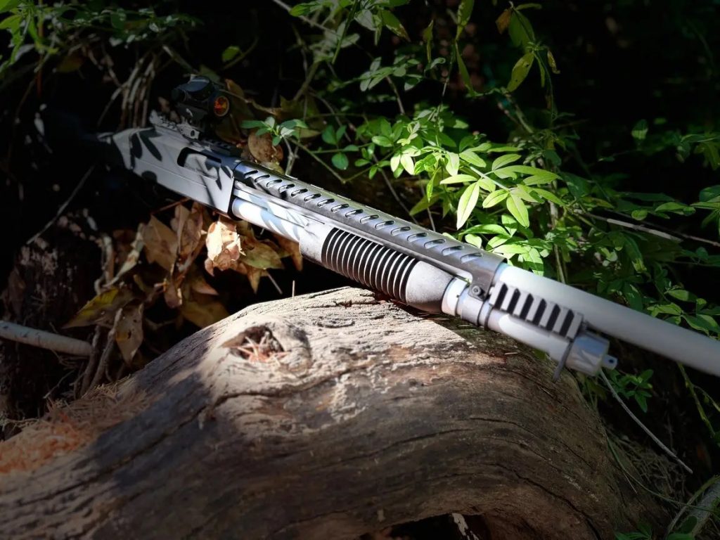 Fusil à pompe Winchester SXP Marine Xtrem Defender au stand de tir